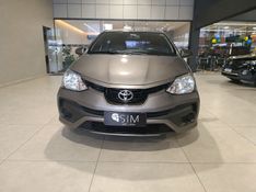Toyota Etios Hb Xs 1.5 2017/2018 SIM VEÍCULOS PORTO ALEGRE / Carros no Vale