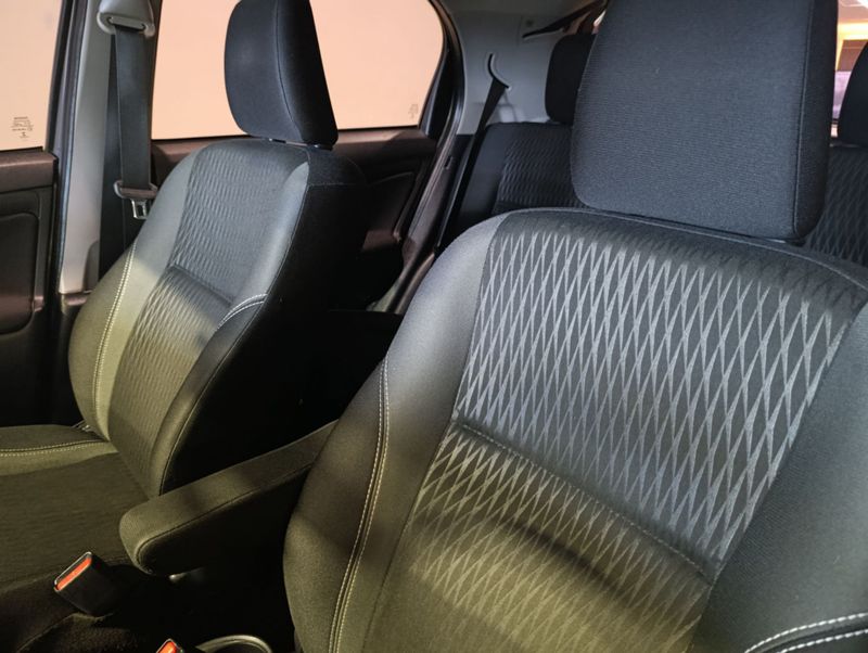 Toyota Etios Hb Xs 1.5 2017/2018 SIM VEÍCULOS PORTO ALEGRE / Carros no Vale