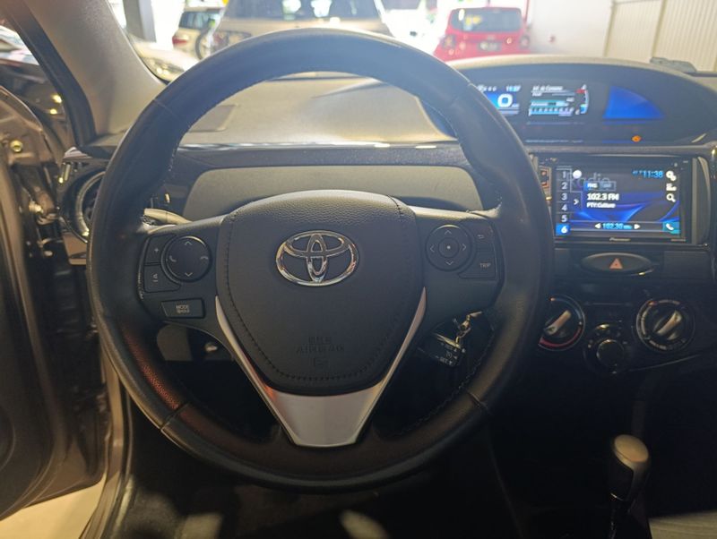 Toyota Etios Hb Xs 1.5 2017/2018 SIM VEÍCULOS PORTO ALEGRE / Carros no Vale