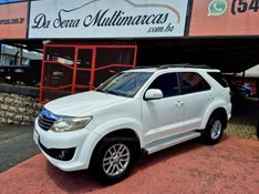 TOYOTA HILUX 2.7 SR 4X2 CD 16V 2013/2013 HUBNER MULTIMARCAS FARROUPILHA / Carros no Vale