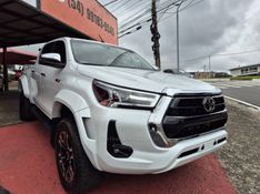 TOYOTA HILUX 2.8 SRX PLUS 4X4 CD TURBO 2026/2027 HUBNER MULTIMARCAS FARROUPILHA / Carros no Vale