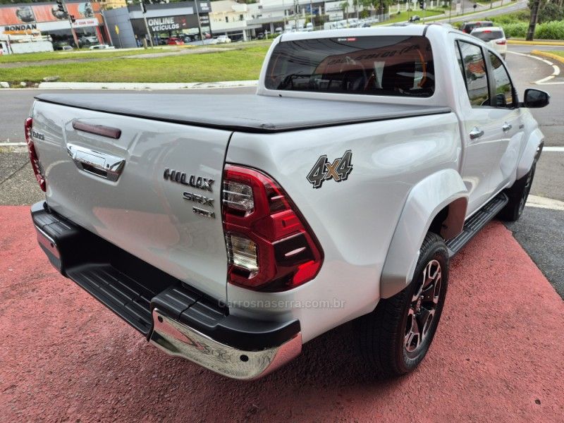 TOYOTA HILUX 2.8 SRX PLUS 4X4 CD TURBO 2026/2027 HUBNER MULTIMARCAS FARROUPILHA / Carros no Vale