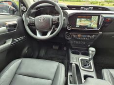 TOYOTA HILUX 2.8 SRX PLUS 4X4 CD TURBO 2026/2027 HUBNER MULTIMARCAS FARROUPILHA / Carros no Vale