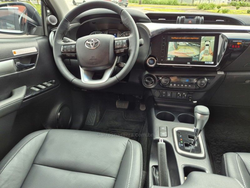 TOYOTA HILUX 2.8 SRX PLUS 4X4 CD TURBO 2026/2027 HUBNER MULTIMARCAS FARROUPILHA / Carros no Vale