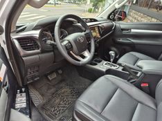 TOYOTA HILUX 2.8 SRX PLUS 4X4 CD TURBO 2026/2027 HUBNER MULTIMARCAS FARROUPILHA / Carros no Vale