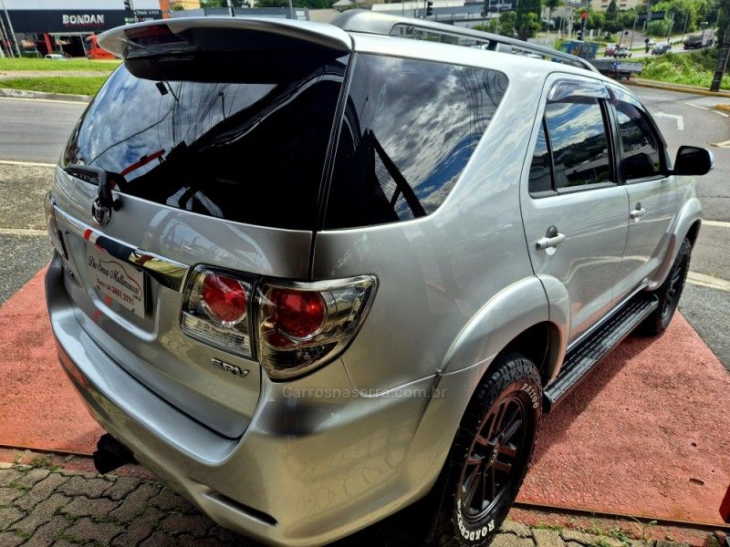 TOYOTA HILUX SW4 3.0 SRV 4X4 16V TURBO INTERCOOLER 2011/2012 HUBNER MULTIMARCAS FARROUPILHA / Carros no Vale TOYOTA HILUX SW4 3.0 SRV 4X4 16V TURBO INTERCOOLER 2011/2012 HUBNER MULTIMARCAS FARROUPILHA / Carros no Vale