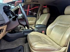 TOYOTA HILUX SW4 3.0 SRV 4X4 16V TURBO INTERCOOLER 2011/2012 HUBNER MULTIMARCAS FARROUPILHA / Carros no Vale