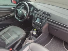 VOLKSWAGEN SAVEIRO 1.6 CROSS CD 16V 2016/2017 HUBNER MULTIMARCAS FARROUPILHA / Carros no Vale