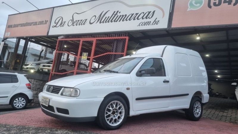 VOLKSWAGEN VAN 1.6 MI 8V 1999/1999 HUBNER MULTIMARCAS FARROUPILHA / Carros no Vale VOLKSWAGEN VAN 1.6 MI 8V 1999/1999 HUBNER MULTIMARCAS FARROUPILHA / Carros no Vale