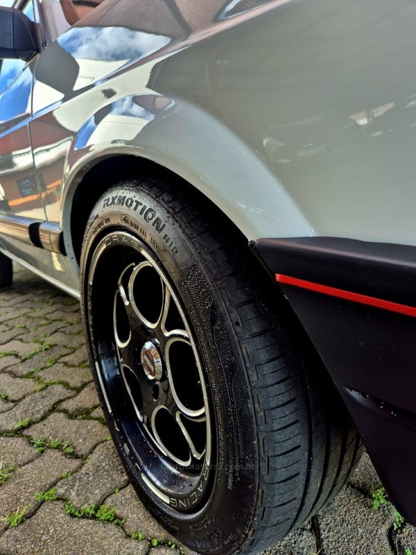 VOLKSWAGEN VOYAGE 1.8 GL 8V 1995/1995 HUBNER MULTIMARCAS FARROUPILHA / Carros no Vale VOLKSWAGEN VOYAGE 1.8 GL 8V 1995/1995 HUBNER MULTIMARCAS FARROUPILHA / Carros no Vale