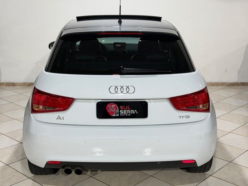 AUDI A1 1.4 TFSI ATTRACTION 16V 122CV 2014/2014 SUL SERRA MOTORS CAXIAS DO SUL / Carros no Vale AUDI A1 1.4 TFSI ATTRACTION 16V 122CV 2014/2014 SUL SERRA MOTORS CAXIAS DO SUL / Carros no Vale