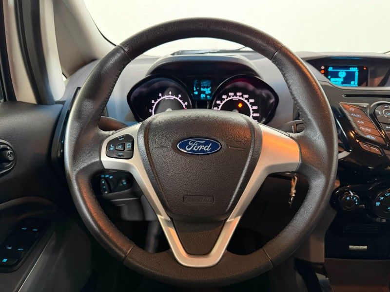 FORD ECOSPORT 1.6 FREESTYLE 16V 2014/2015 SUL SERRA MOTORS CAXIAS DO SUL / Carros no Vale FORD ECOSPORT 1.6 FREESTYLE 16V 2014/2015 SUL SERRA MOTORS CAXIAS DO SUL / Carros no Vale