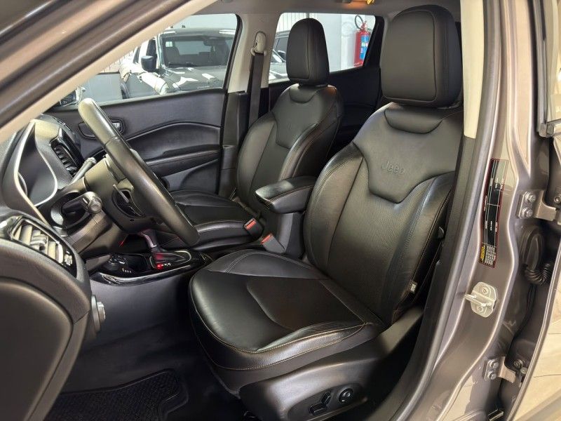 JEEP COMPASS 2.0 16V LIMITED 4X4 2020/2021 SUL SERRA MOTORS CAXIAS DO SUL / Carros no Vale JEEP COMPASS 2.0 16V LIMITED 4X4 2020/2021 SUL SERRA MOTORS CAXIAS DO SUL / Carros no Vale