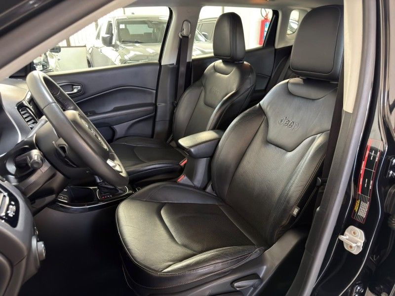 JEEP COMPASS 2.0 16V LIMITED 2016/2017 SUL SERRA MOTORS CAXIAS DO SUL / Carros no Vale JEEP COMPASS 2.0 16V LIMITED 2016/2017 SUL SERRA MOTORS CAXIAS DO SUL / Carros no Vale