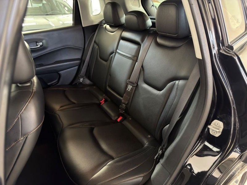 JEEP COMPASS 2.0 16V LIMITED 2016/2017 SUL SERRA MOTORS CAXIAS DO SUL / Carros no Vale JEEP COMPASS 2.0 16V LIMITED 2016/2017 SUL SERRA MOTORS CAXIAS DO SUL / Carros no Vale