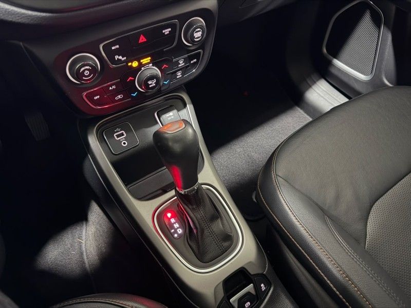 JEEP COMPASS 2.0 16V LONGITUDE 2018/2019 SUL SERRA MOTORS CAXIAS DO SUL / Carros no Vale JEEP COMPASS 2.0 16V LONGITUDE 2018/2019 SUL SERRA MOTORS CAXIAS DO SUL / Carros no Vale