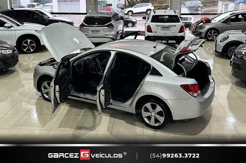 CHEVROLET CRUZE 1.8 LT 16V 2014/2014 GARCEZ VEÍCULOS BENTO GONÇALVES / Carros no Vale CHEVROLET CRUZE 1.8 LT 16V 2014/2014 GARCEZ VEÍCULOS BENTO GONÇALVES / Carros no Vale
