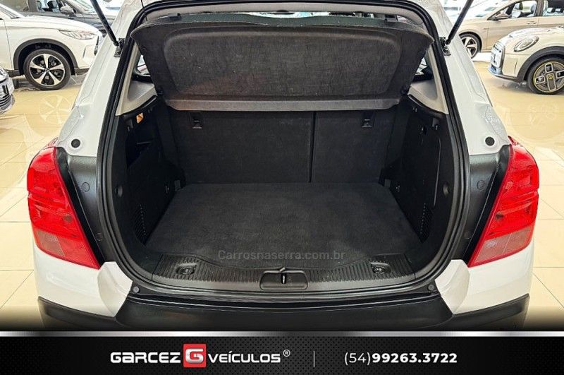 CHEVROLET TRACKER 1.8 MPFI LTZ 4X2 16V 2013/2014 GARCEZ VEÍCULOS BENTO GONÇALVES / Carros no Vale