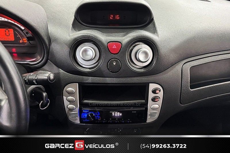 CITROËN C3 1.4 I GLX 8V 2011/2012 GARCEZ VEÍCULOS BENTO GONÇALVES / Carros no Vale CITROËN C3 1.4 I GLX 8V 2011/2012 GARCEZ VEÍCULOS BENTO GONÇALVES / Carros no Vale