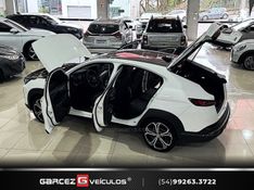 FIAT FASTBACK 1.3 LIMITED EDITION 270 TURBO 2023/2023 GARCEZ VEÍCULOS BENTO GONÇALVES / Carros no Vale