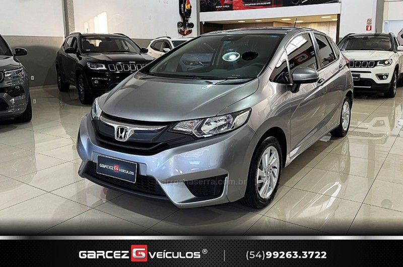 HONDA FIT 1.5 LX 16V 2014/2015 GARCEZ VEÍCULOS BENTO GONÇALVES / Carros no Vale