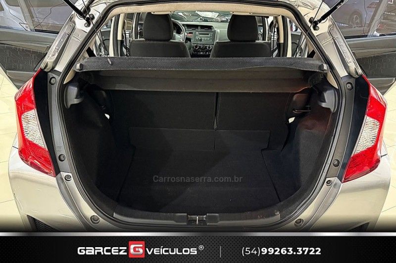 HONDA FIT 1.5 LX 16V 2014/2015 GARCEZ VEÍCULOS BENTO GONÇALVES / Carros no Vale