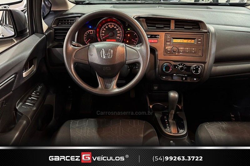 HONDA FIT 1.5 LX 16V 2014/2015 GARCEZ VEÍCULOS BENTO GONÇALVES / Carros no Vale