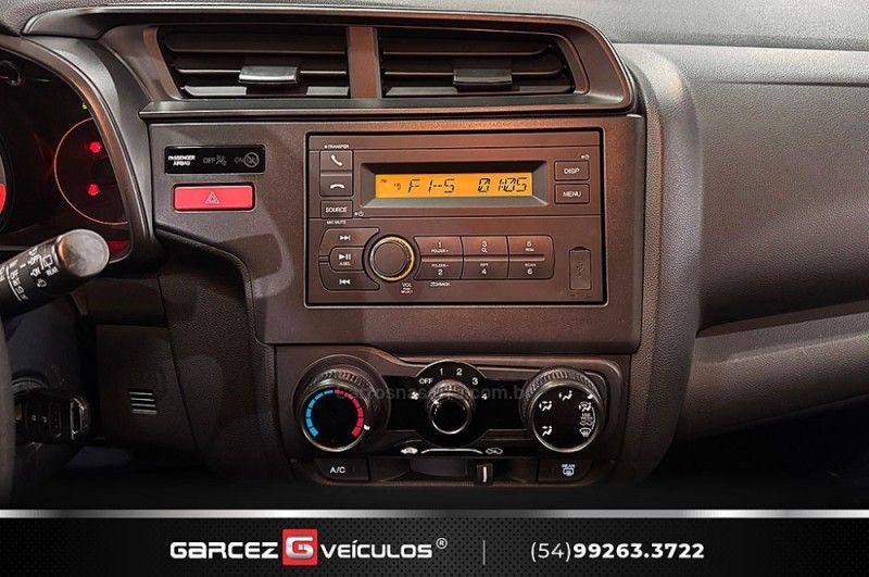 HONDA FIT 1.5 LX 16V 2014/2015 GARCEZ VEÍCULOS BENTO GONÇALVES / Carros no Vale