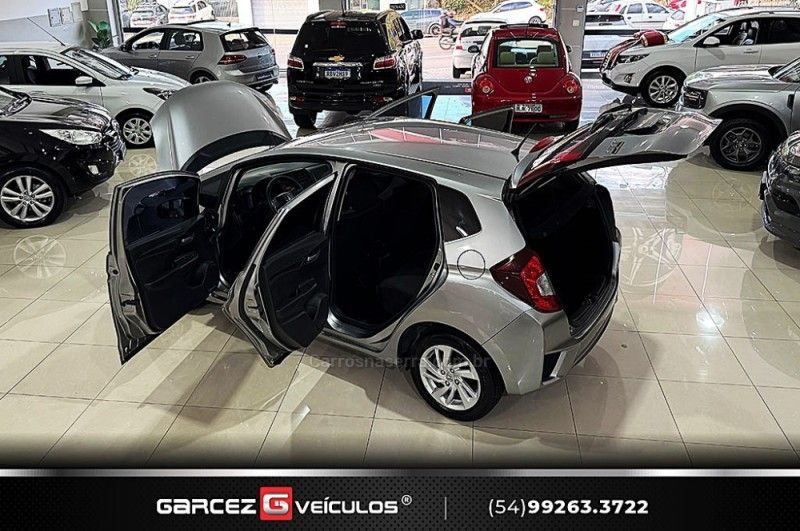 HONDA FIT 1.5 LX 16V 2014/2015 GARCEZ VEÍCULOS BENTO GONÇALVES / Carros no Vale