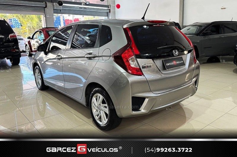 HONDA FIT 1.5 LX 16V 2014/2015 GARCEZ VEÍCULOS BENTO GONÇALVES / Carros no Vale