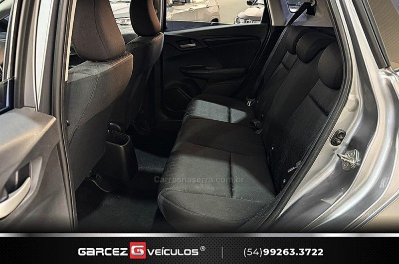 HONDA FIT 1.5 LX 16V 2014/2015 GARCEZ VEÍCULOS BENTO GONÇALVES / Carros no Vale