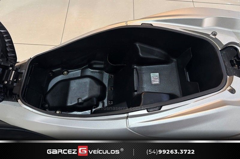 HONDA PCX 150 2018/2018 GARCEZ VEÍCULOS BENTO GONÇALVES / Carros no Vale