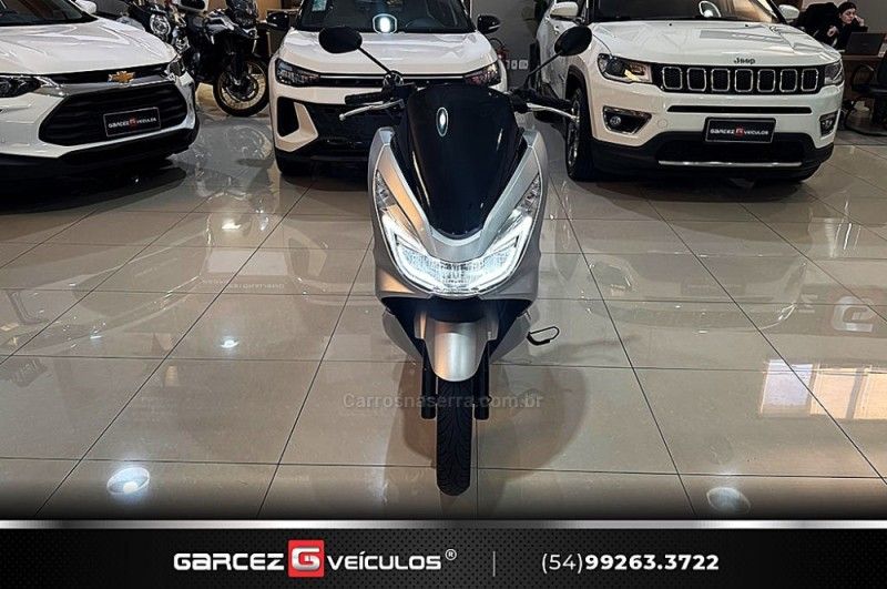 HONDA PCX 150 2018/2018 GARCEZ VEÍCULOS BENTO GONÇALVES / Carros no Vale