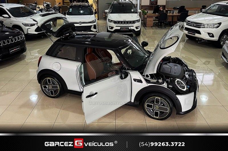 MINI COOPER S E EXCLUSIVE 184CV ELÉTRICO 2022/2023 GARCEZ VEÍCULOS BENTO GONÇALVES / Carros no Vale MINI COOPER S E EXCLUSIVE 184CV ELÉTRICO 2022/2023 GARCEZ VEÍCULOS BENTO GONÇALVES / Carros no Vale
