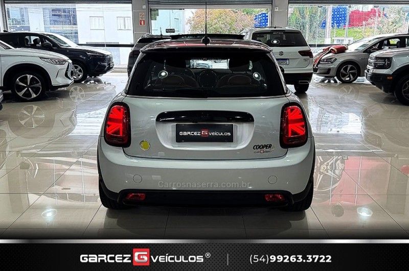 MINI COOPER S E EXCLUSIVE 184CV ELÉTRICO 2022/2023 GARCEZ VEÍCULOS BENTO GONÇALVES / Carros no Vale MINI COOPER S E EXCLUSIVE 184CV ELÉTRICO 2022/2023 GARCEZ VEÍCULOS BENTO GONÇALVES / Carros no Vale