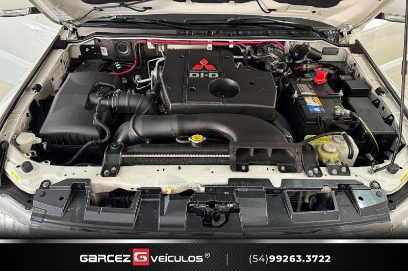 MITSUBISHI PAJERO FULL 3.2 HPE 4X4 16V TURBO INTERCOOLER 2016/2016 GARCEZ VEÍCULOS BENTO GONÇALVES / Carros no Vale MITSUBISHI PAJERO FULL 3.2 HPE 4X4 16V TURBO INTERCOOLER 2016/2016 GARCEZ VEÍCULOS BENTO GONÇALVES / Carros no Vale
