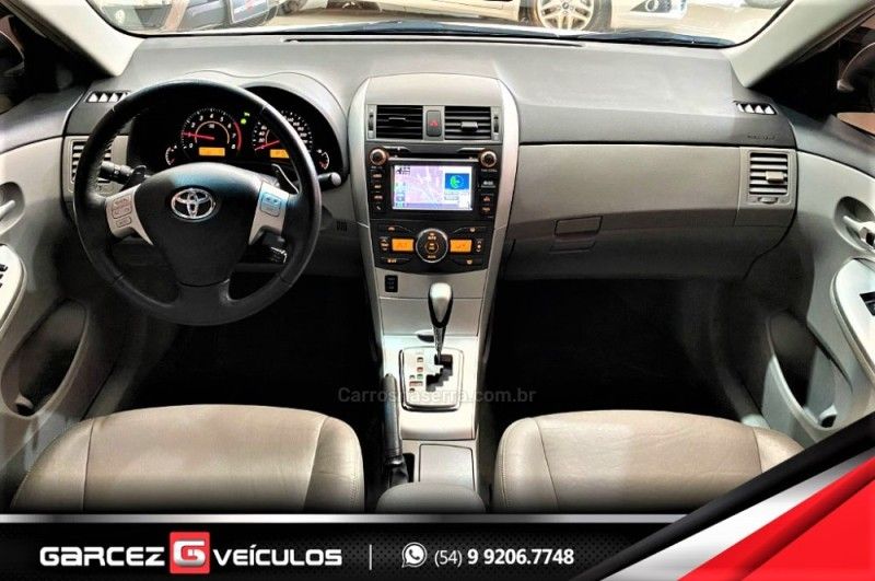 TOYOTA COROLLA 2.0 XEI 16V 2013/2014 GARCEZ VEÍCULOS BENTO GONÇALVES / Carros no Vale TOYOTA COROLLA 2.0 XEI 16V 2013/2014 GARCEZ VEÍCULOS BENTO GONÇALVES / Carros no Vale
