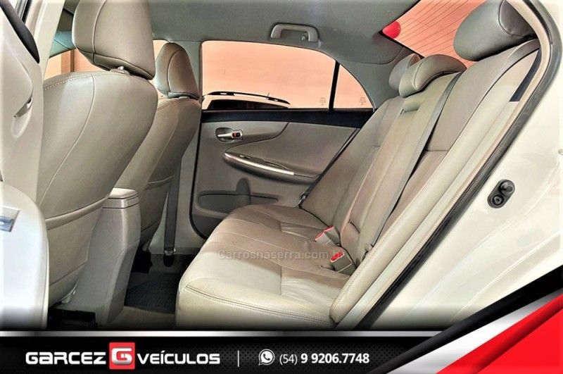 TOYOTA COROLLA 2.0 XEI 16V 2013/2014 GARCEZ VEÍCULOS BENTO GONÇALVES / Carros no Vale TOYOTA COROLLA 2.0 XEI 16V 2013/2014 GARCEZ VEÍCULOS BENTO GONÇALVES / Carros no Vale