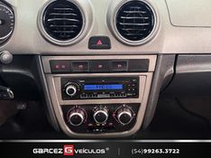 VOLKSWAGEN VOYAGE 1.6 MI COMFORTLINE 8V 2008/2009 GARCEZ VEÍCULOS BENTO GONÇALVES / Carros no Vale