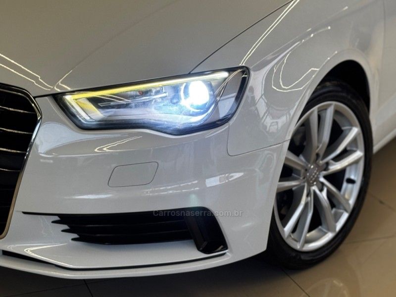 AUDI A3 1.4 TFSI SEDAN ATTRACTION 16V TIPTRONIC 2014/2015 GRIFFCAR MULTIMARCAS DOIS IRMÃOS / Carros no Vale AUDI A3 1.4 TFSI SEDAN ATTRACTION 16V TIPTRONIC 2014/2015 GRIFFCAR MULTIMARCAS DOIS IRMÃOS / Carros no Vale