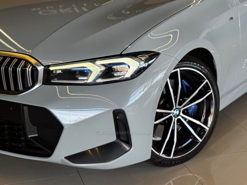 BMW 320I 2.0 M SPORT 16V TURBO ACTIVEFLEX 2023/2024 GRIFFCAR MULTIMARCAS DOIS IRMÃOS / Carros no Vale BMW 320I 2.0 M SPORT 16V TURBO ACTIVEFLEX 2023/2024 GRIFFCAR MULTIMARCAS DOIS IRMÃOS / Carros no Vale