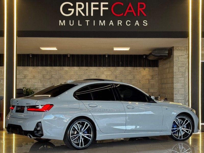 BMW 320I 2.0 M SPORT 16V TURBO ACTIVEFLEX 2023/2024 GRIFFCAR MULTIMARCAS DOIS IRMÃOS / Carros no Vale BMW 320I 2.0 M SPORT 16V TURBO ACTIVEFLEX 2023/2024 GRIFFCAR MULTIMARCAS DOIS IRMÃOS / Carros no Vale