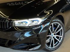 BMW 320I 2.0 M SPORT GP 16V TURBO ACTIVE 2023/2024 GRIFFCAR MULTIMARCAS DOIS IRMÃOS / Carros no Vale