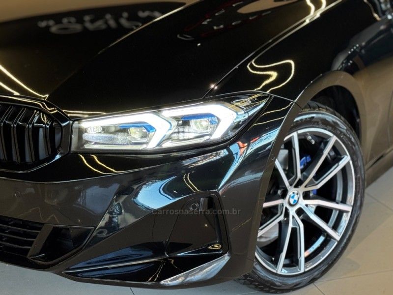 BMW 320I 2.0 M SPORT GP 16V TURBO ACTIVE 2023/2024 GRIFFCAR MULTIMARCAS DOIS IRMÃOS / Carros no Vale BMW 320I 2.0 M SPORT GP 16V TURBO ACTIVE 2023/2024 GRIFFCAR MULTIMARCAS DOIS IRMÃOS / Carros no Vale