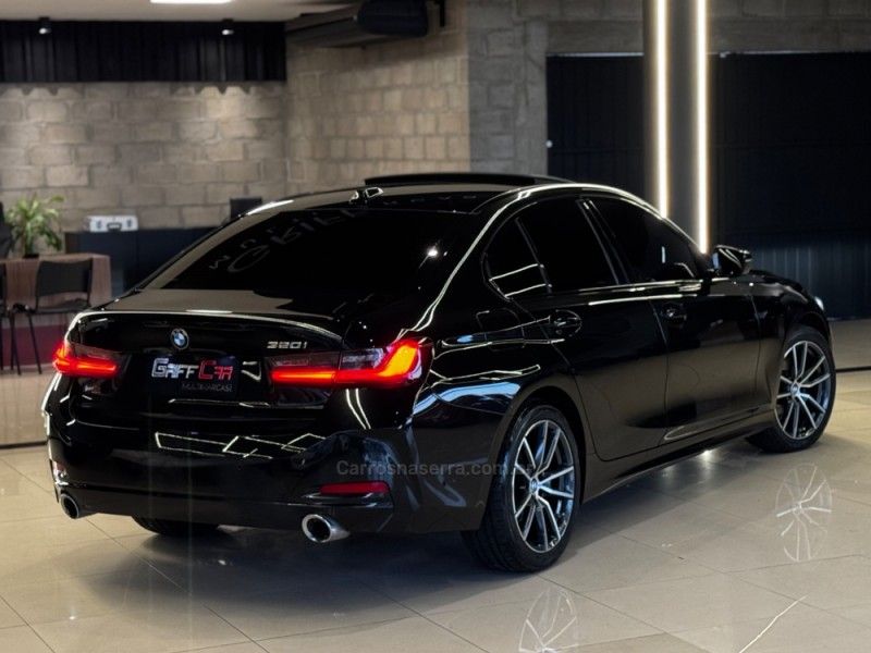 BMW 320I 2.0 M SPORT GP 16V TURBO ACTIVE 2023/2024 GRIFFCAR MULTIMARCAS DOIS IRMÃOS / Carros no Vale BMW 320I 2.0 M SPORT GP 16V TURBO ACTIVE 2023/2024 GRIFFCAR MULTIMARCAS DOIS IRMÃOS / Carros no Vale