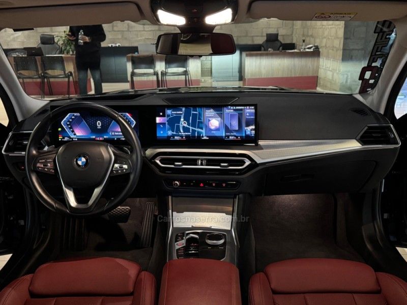 BMW 320I 2.0 M SPORT GP 16V TURBO ACTIVE 2023/2024 GRIFFCAR MULTIMARCAS DOIS IRMÃOS / Carros no Vale BMW 320I 2.0 M SPORT GP 16V TURBO ACTIVE 2023/2024 GRIFFCAR MULTIMARCAS DOIS IRMÃOS / Carros no Vale