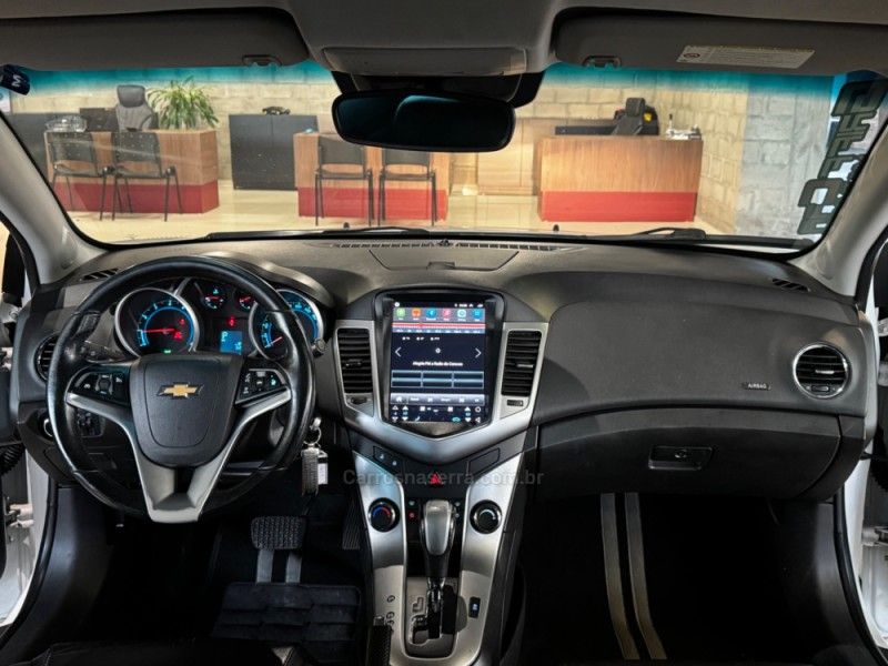 CHEVROLET CRUZE 1.8 LT 16V 2012/2012 GRIFFCAR MULTIMARCAS DOIS IRMÃOS / Carros no Vale CHEVROLET CRUZE 1.8 LT 16V 2012/2012 GRIFFCAR MULTIMARCAS DOIS IRMÃOS / Carros no Vale
