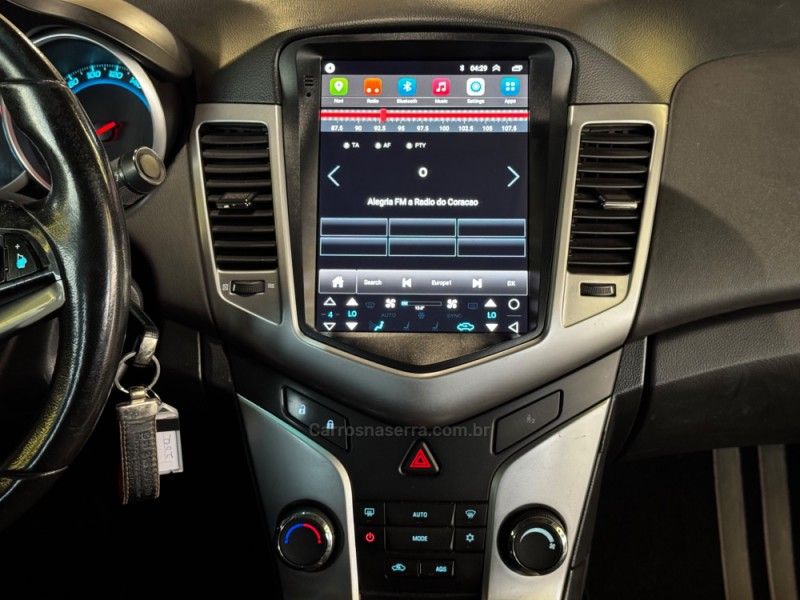 CHEVROLET CRUZE 1.8 LT 16V 2012/2012 GRIFFCAR MULTIMARCAS DOIS IRMÃOS / Carros no Vale CHEVROLET CRUZE 1.8 LT 16V 2012/2012 GRIFFCAR MULTIMARCAS DOIS IRMÃOS / Carros no Vale