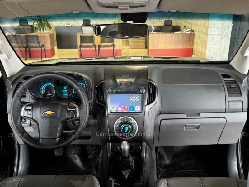 CHEVROLET S10 2.4 LTZ 4X2 CD 8V 2012/2013 GRIFFCAR MULTIMARCAS DOIS IRMÃOS / Carros no Vale CHEVROLET S10 2.4 LTZ 4X2 CD 8V 2012/2013 GRIFFCAR MULTIMARCAS DOIS IRMÃOS / Carros no Vale