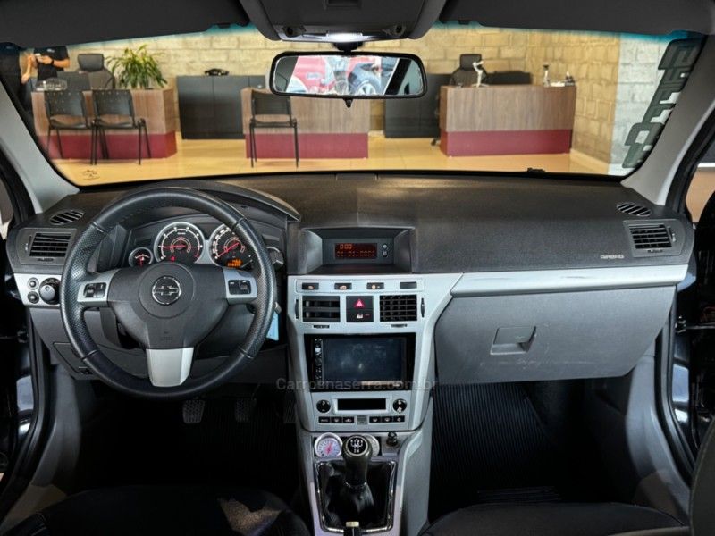 CHEVROLET VECTRA 2.0 MPFI ELEGANCE 8V 2009/2010 GRIFFCAR MULTIMARCAS DOIS IRMÃOS / Carros no Vale CHEVROLET VECTRA 2.0 MPFI ELEGANCE 8V 2009/2010 GRIFFCAR MULTIMARCAS DOIS IRMÃOS / Carros no Vale